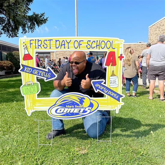DJ in the student welcome back sign